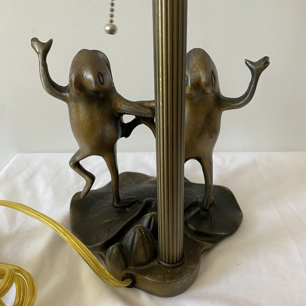 Vintage Dancing Frogs Bronze Cast Metal Table Lamp